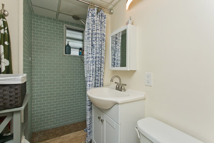 studio bathroom